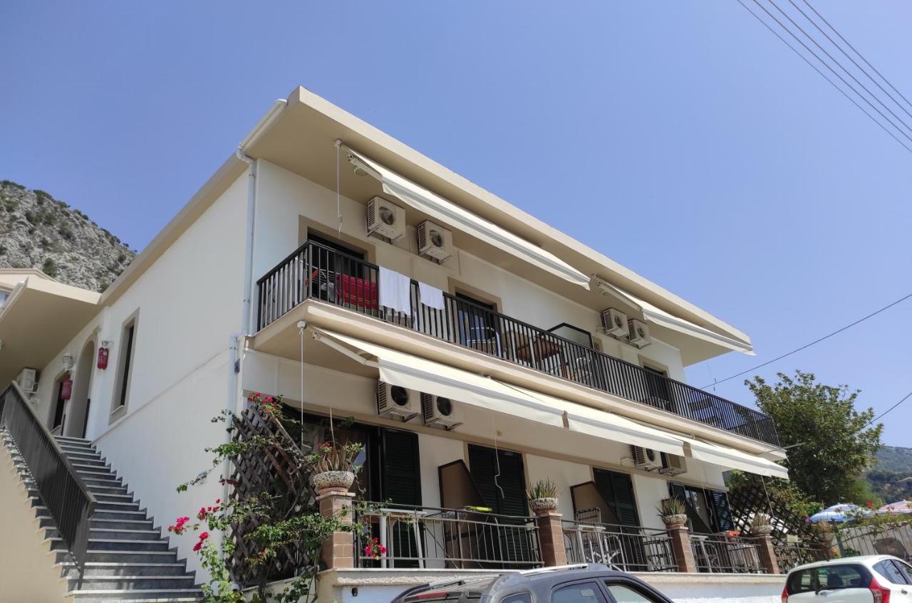 Vladimiros Apartments Barbati Dış mekan fotoğraf