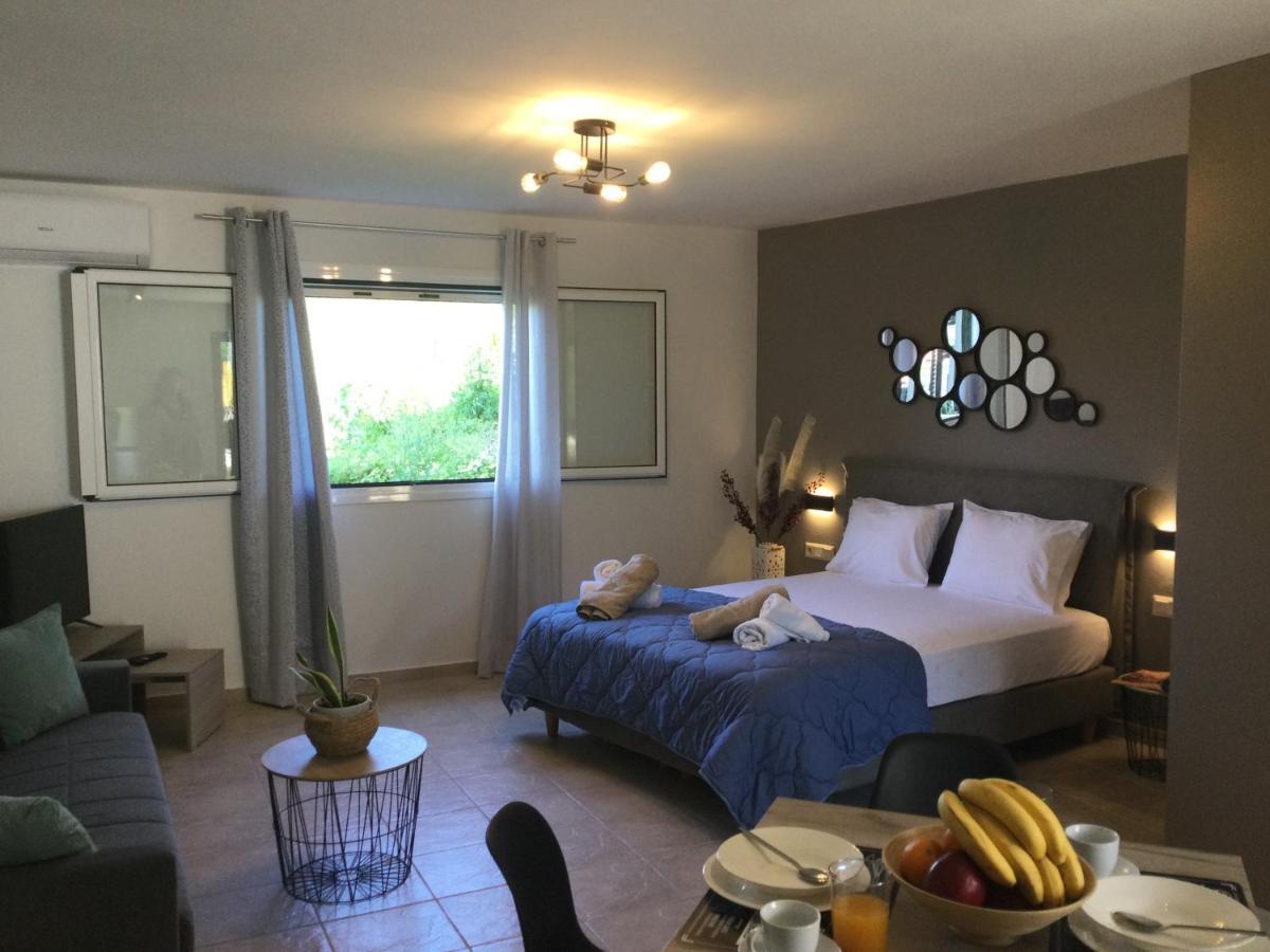 Vladimiros Apartments Barbati Dış mekan fotoğraf