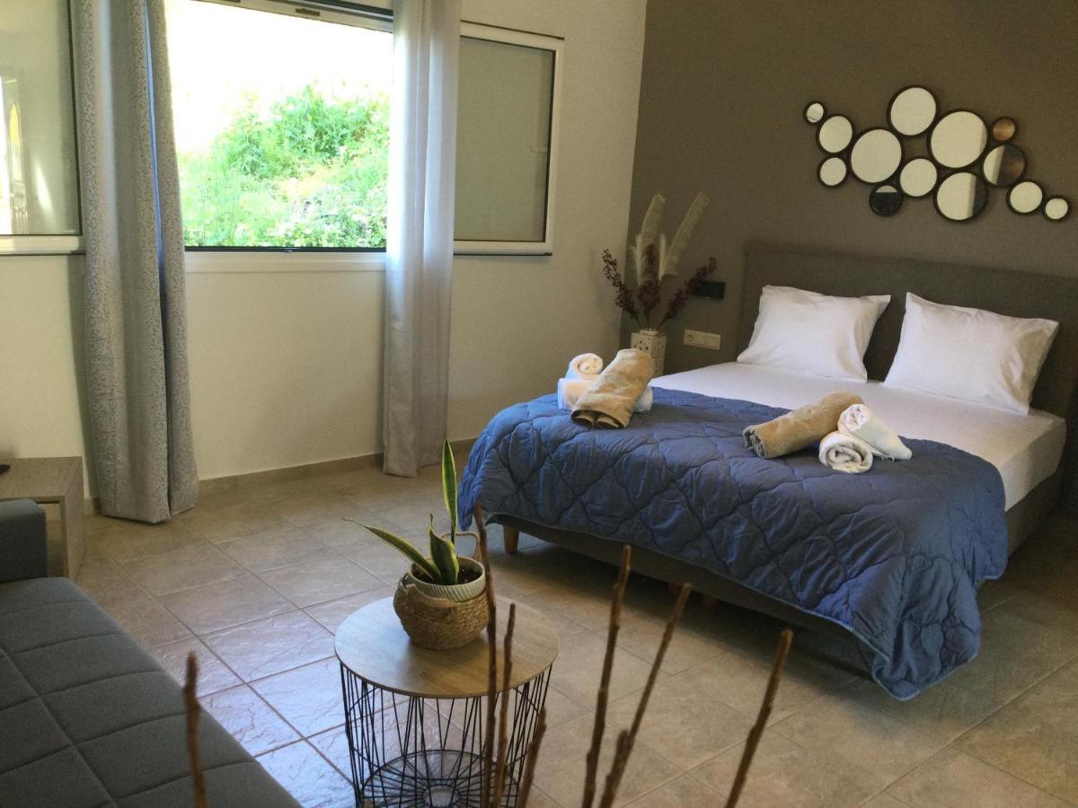 Vladimiros Apartments Barbati Dış mekan fotoğraf