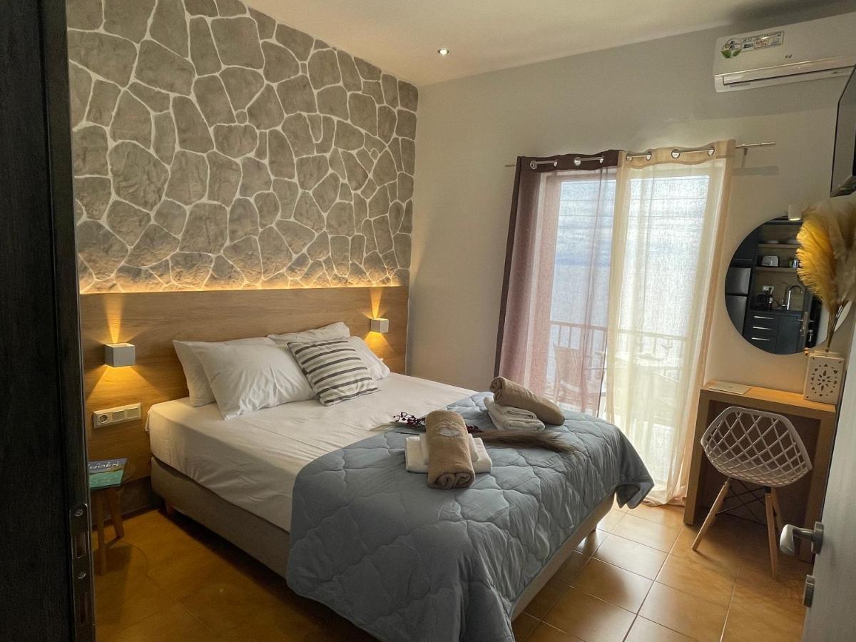 Vladimiros Apartments Barbati Dış mekan fotoğraf