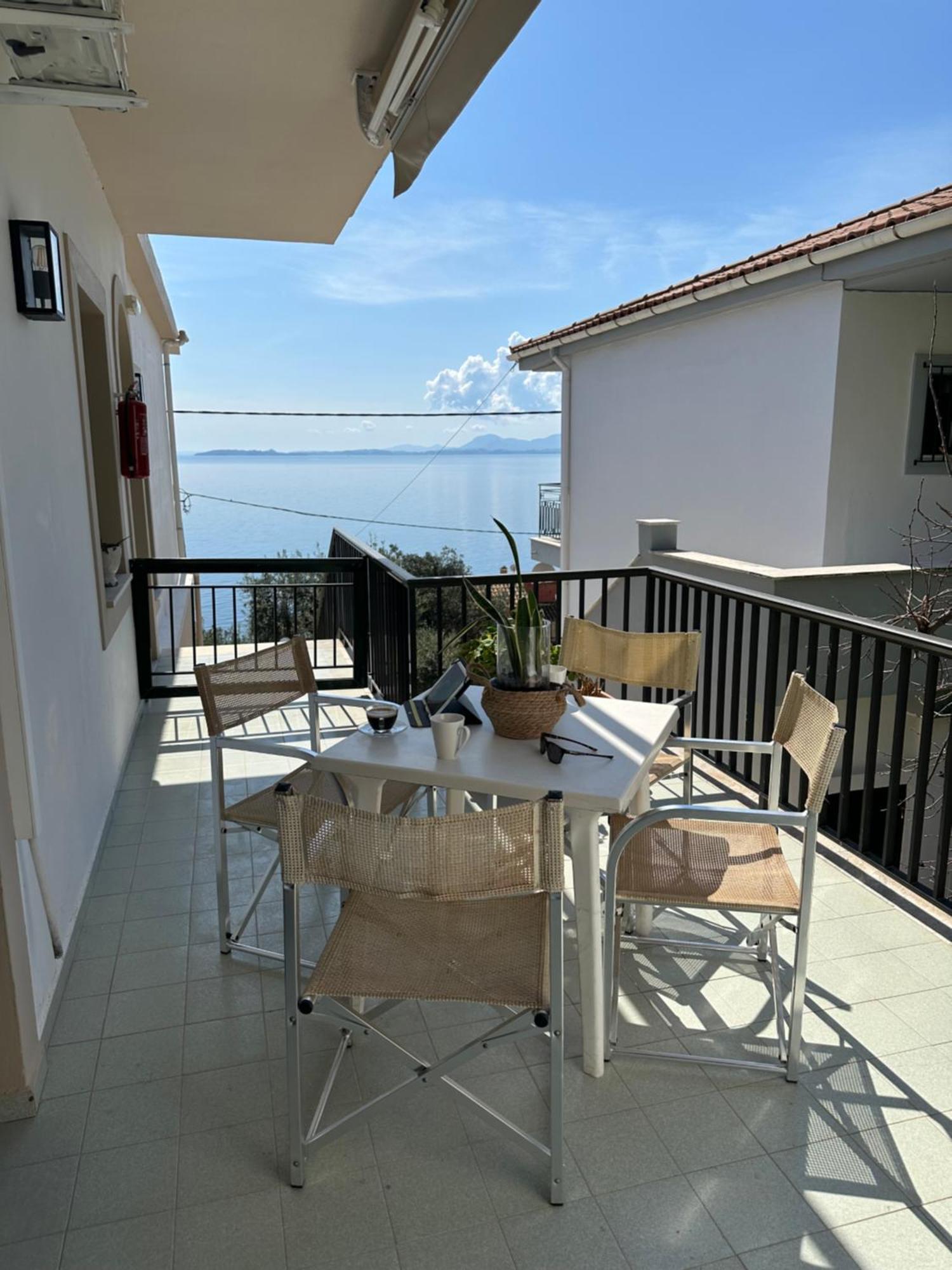 Vladimiros Apartments Barbati Dış mekan fotoğraf