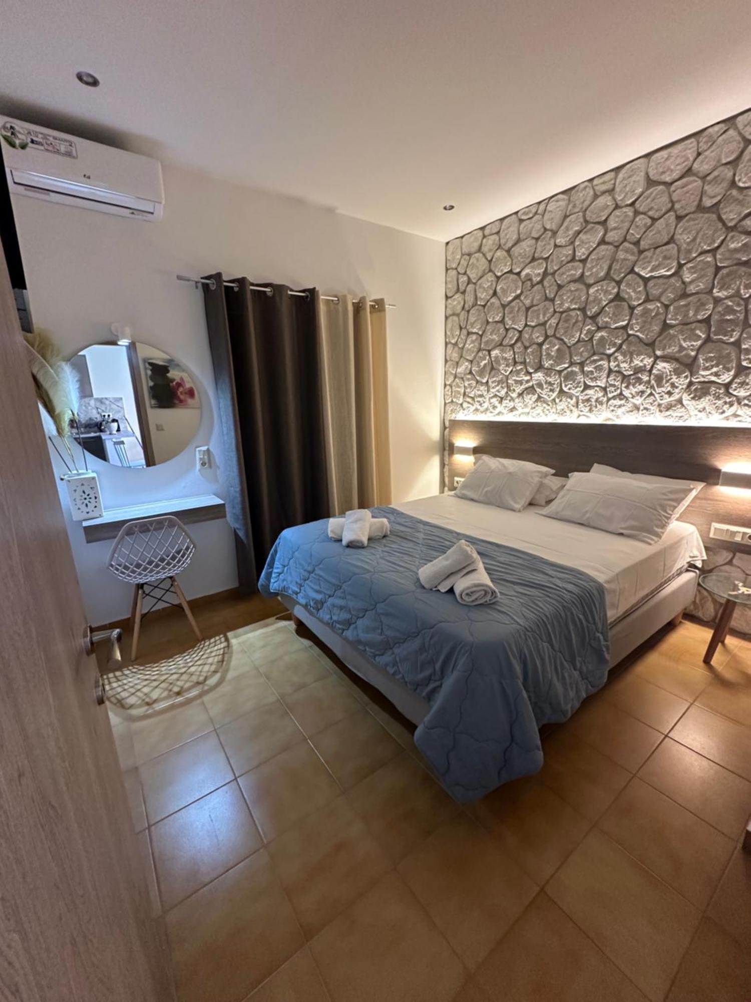 Vladimiros Apartments Barbati Dış mekan fotoğraf