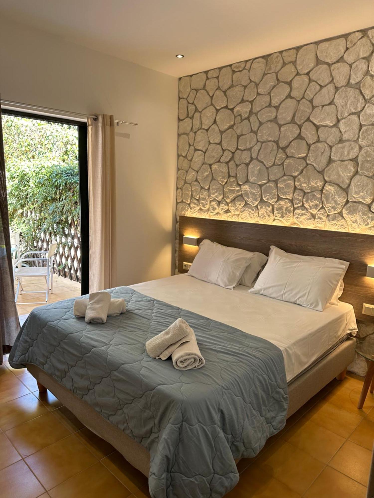 Vladimiros Apartments Barbati Dış mekan fotoğraf
