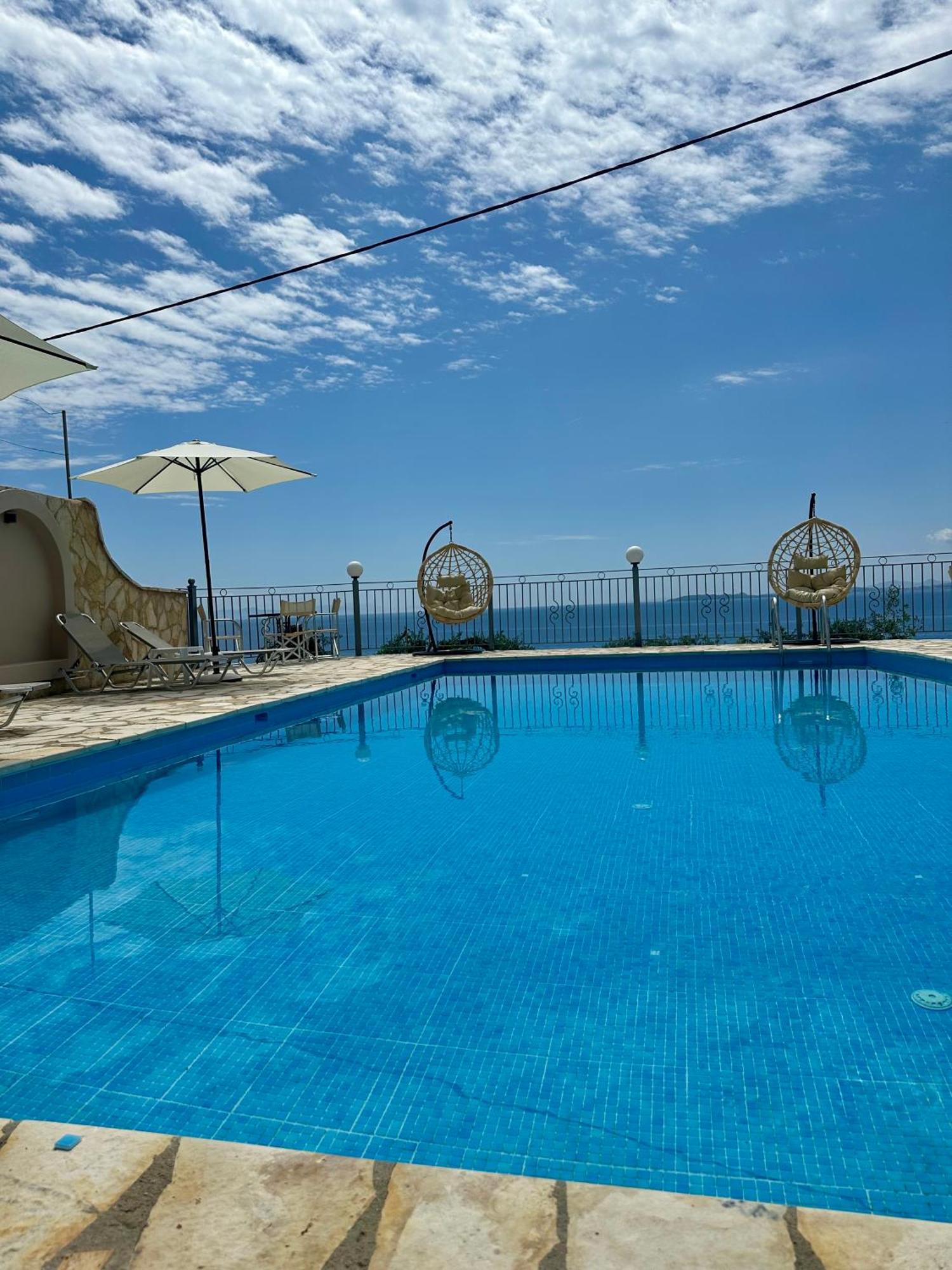Vladimiros Apartments Barbati Dış mekan fotoğraf
