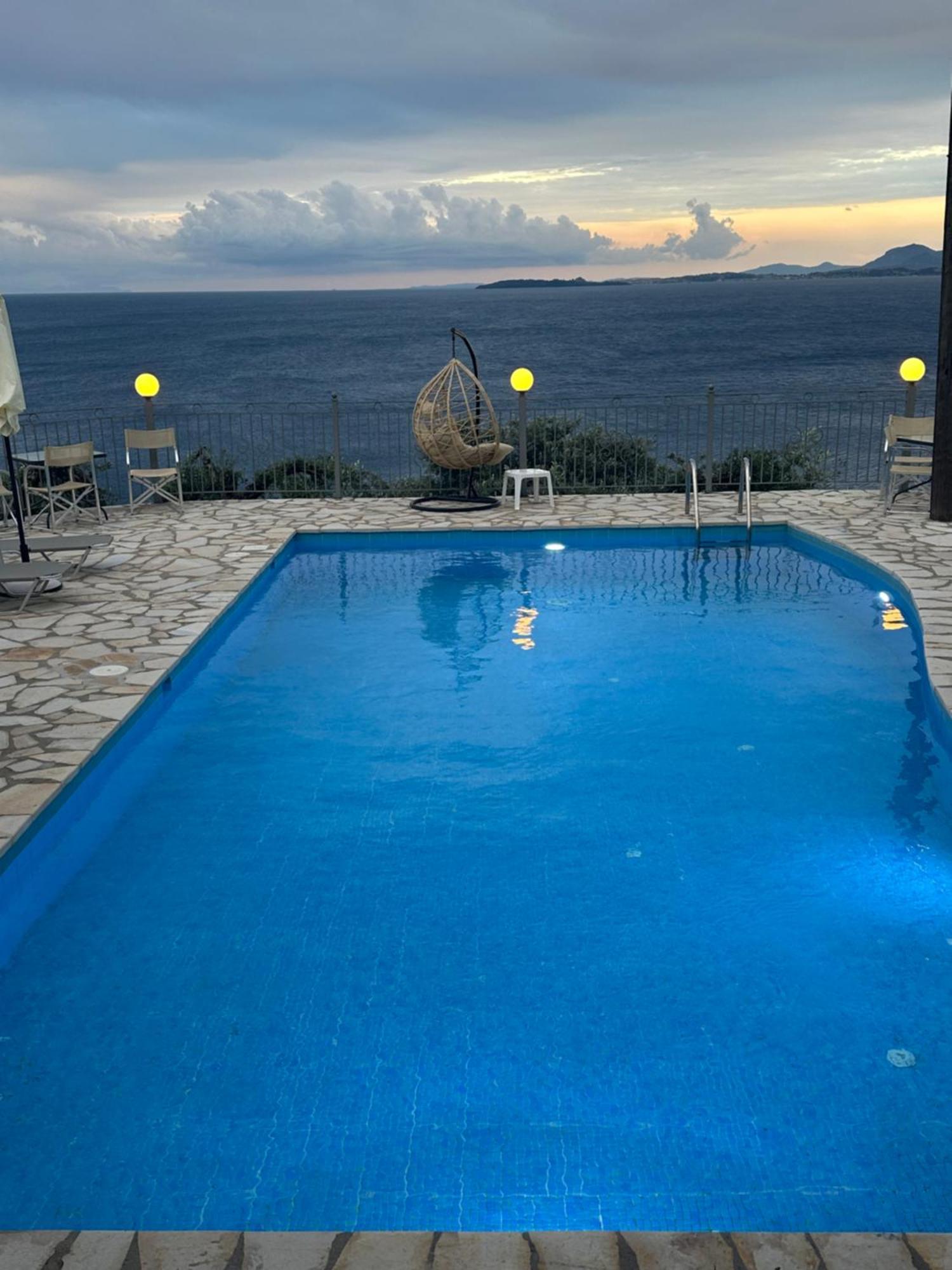 Vladimiros Apartments Barbati Dış mekan fotoğraf